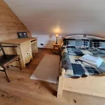 Nyaraló Alte Provinz Ruhige Zentrale Lage *