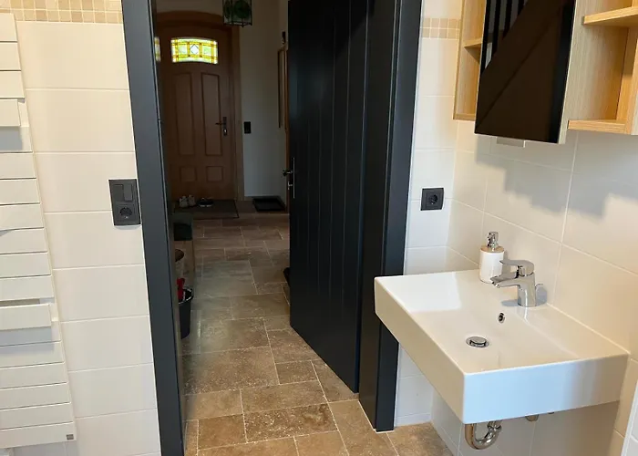 Alte Provinz Ruhige Zentrale Lage * Kromlau